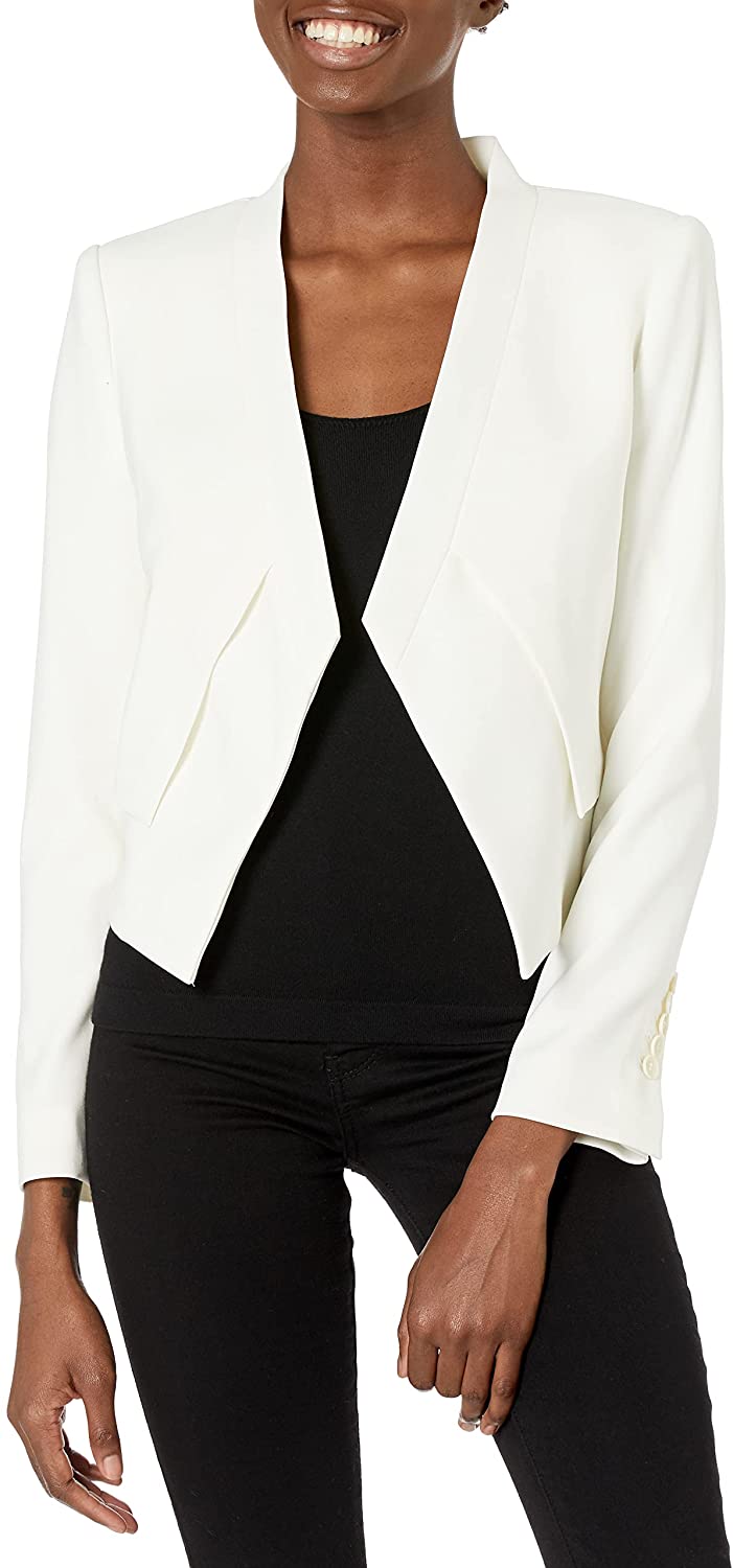 Blazer with front button closure and long sleeves