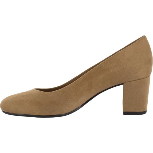 Easy Street Womens Proper Tan Faux Suede Heels Shoes 8.5 Medium (B,M) BHFO 9167