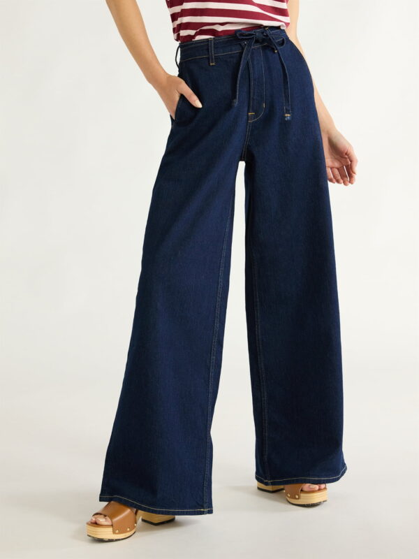 Free Assembly Women Mid Rise Belted Wide Leg Trouser Jean