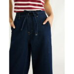 Free Assembly Women’s Belted Wide Leg Trouser Jeans, 31” Inseam, Sizes 0-22