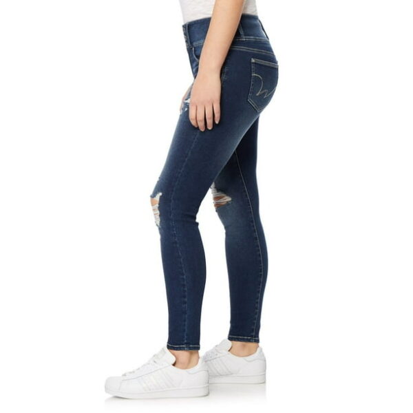 WallFlower Women's Sassy Skinny High-Rise Insta Soft Juniors Jeans (Standard and Plus)