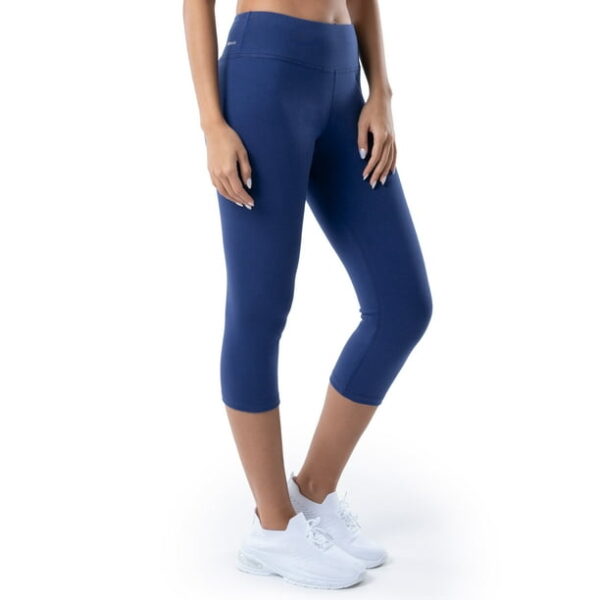 Athletic Works Women's and Women's Plus Active Dri-Works Capri Leggings, Sizes S-5X