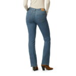 Levi Strauss Signature Women's and Women's Plus Mid Rise Bootcut Jeans, 30", 32” and 34" Inseams, Sizes 2-28