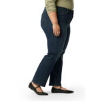 Levi Strauss Signature Women's and Women's Plus Mid Rise Straight Jeans, Available in Short, Regular and Long Inseams, Sizes 2-28