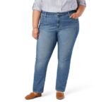 Levi Strauss Signature Women's and Women's Plus Mid Rise Straight Jeans, Available in Short, Regular and Long Inseams, Sizes 2-28