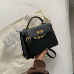 QWZNDZGR 2022 Winter Leisure Kelly Bag Women's New Style Aesthetic Trend Messenger Bag Fashion Simple Portable Shoulder Bag