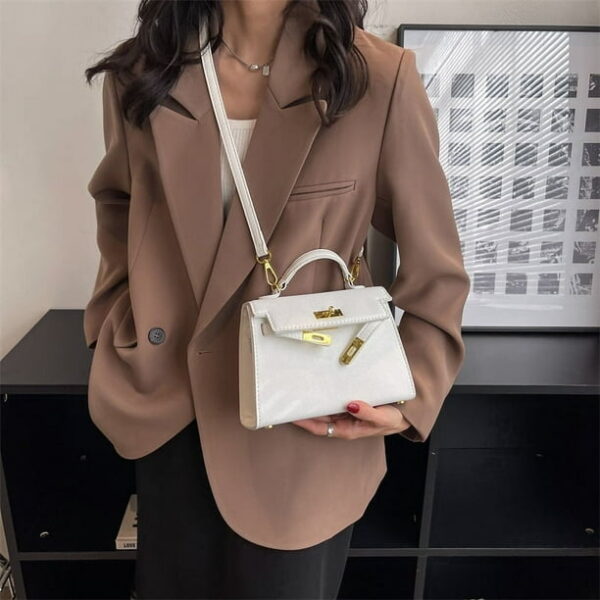 QWZNDZGR 2022 Winter Leisure Kelly Bag Women's New Style Aesthetic Trend Messenger Bag Fashion Simple Portable Shoulder Bag